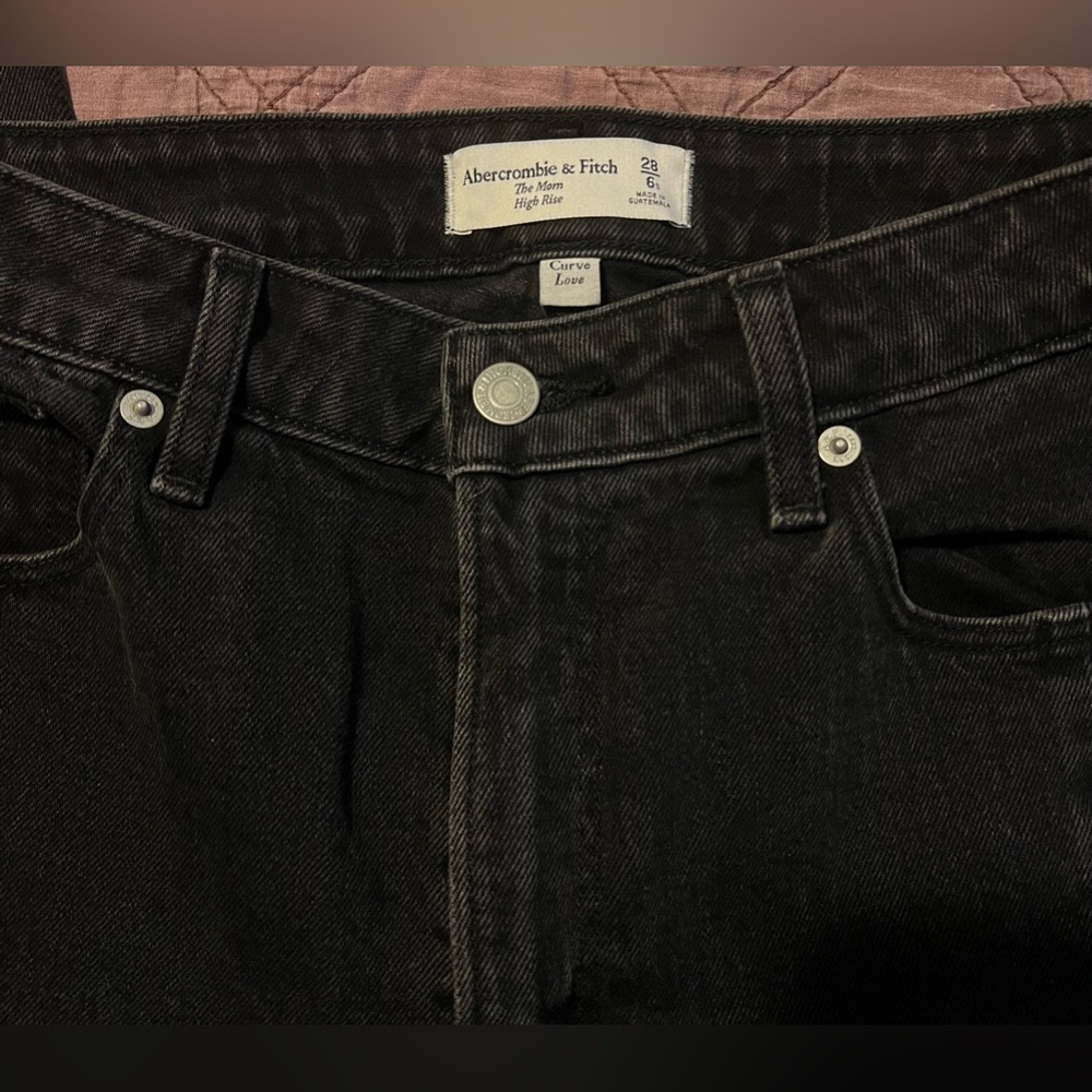 Abercrombie & Fitch The Mom High Rise Curve Love Black Jeans - Picture 6 of 7